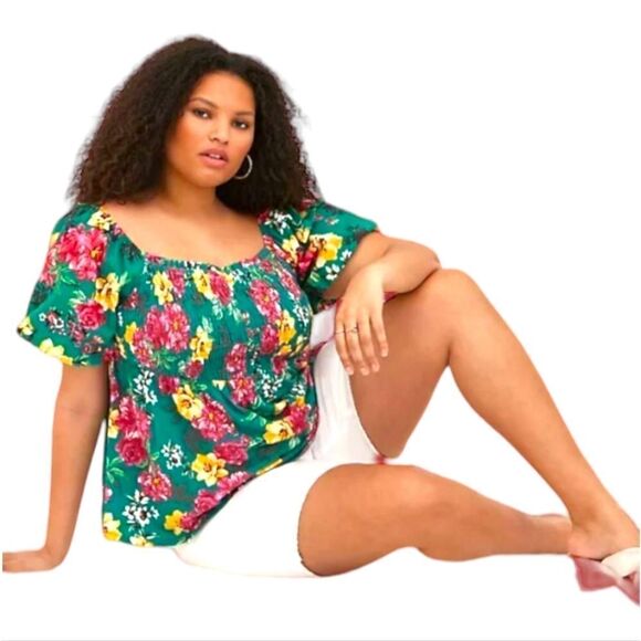 TORRID PLUS SIZE Green Floral Short Sleeve Smocked Poplin Babydoll Top 3X - Picture 1 of 14